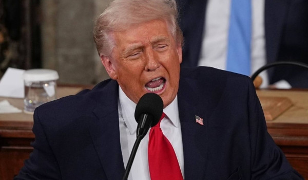 ترامب لإيران: إما فتح مضيق هرمز خلال 48 ...