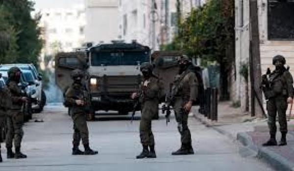 حملة اعتقالات واسعة في عدة محافظات بالضف...