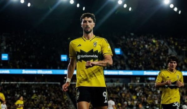 نجم الفدائي وسام أبو علي يواصل تألقه الك...