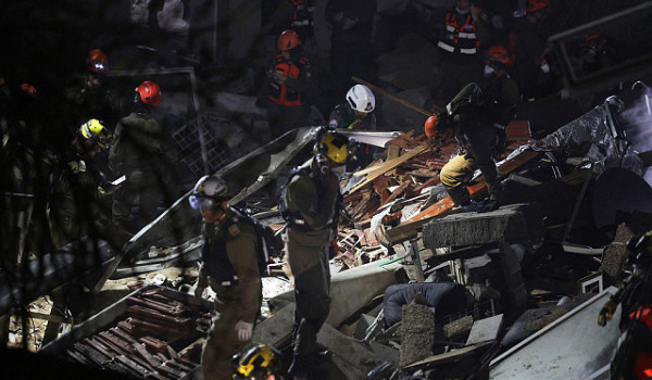 قتيلان ودمار واسع في حيفا وإصابات بينها ...