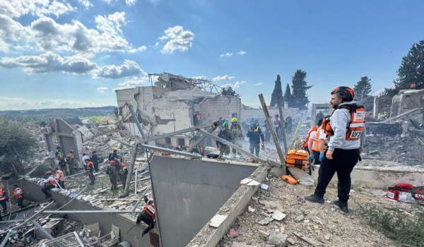 تصعيد بالهجمات بين إسرائيل وإيران وسط تر...