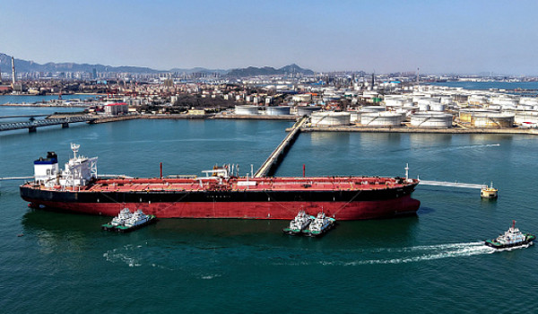 النفط يهبط لأقل من 100 دولار بعد إعلان ت...