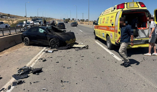 مصرع شابين من النقب والجليل في حادثي طرق...