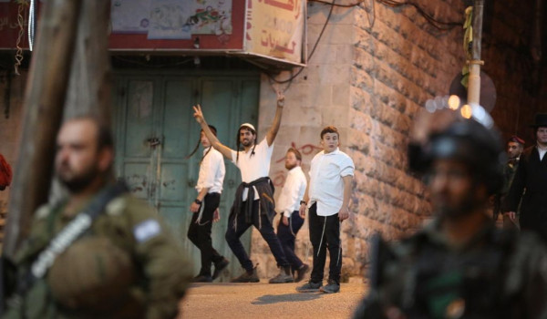 الاحتلال يقتحم كفل حارس ويغلق محلاتها ال...