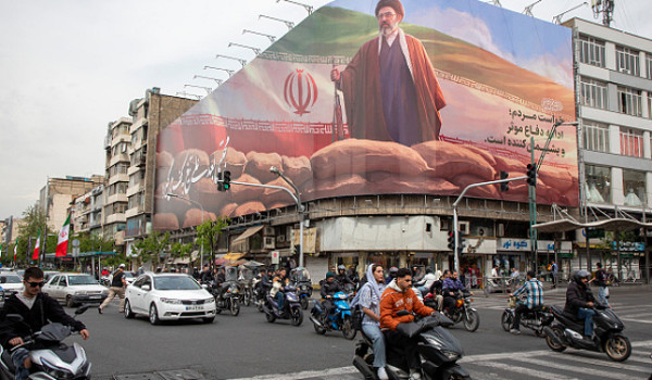 أميركا تعلن حصار موانئ إيران والحرس الثو...