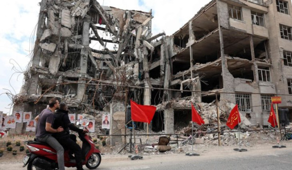 إيران تطالب 5 دول عربية بتعويضات عن أضرا...