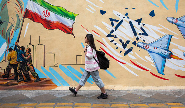 أميركا وإيران تتركان المجال للحوار وستعو...