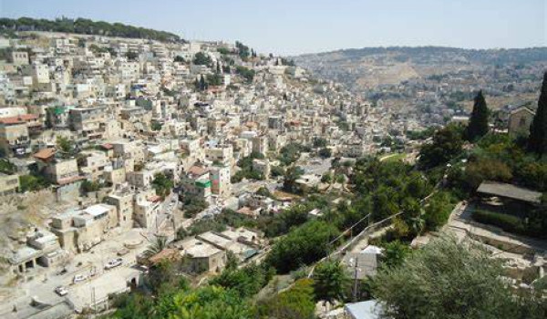 القدس: قوات الاحتلال تهدم منزلا وتجرف 