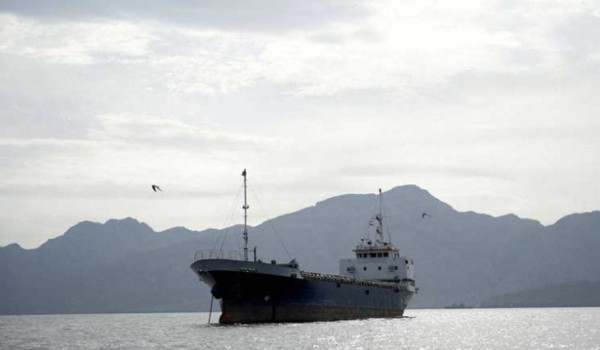 سفينة إيرانية ثانية تعبر هرمز الأربعاء ر...