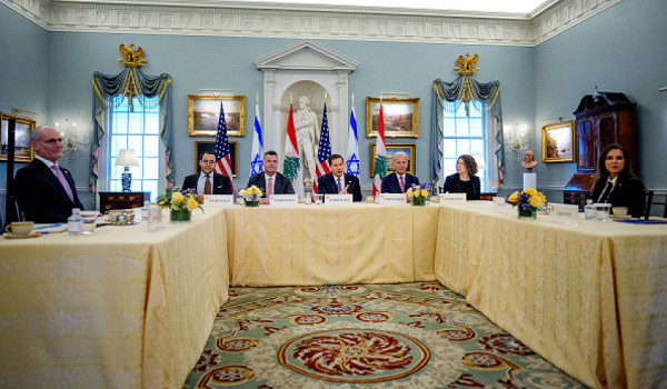 ترامب: محادثات مباشرة بين إسرائيل ولبنان...