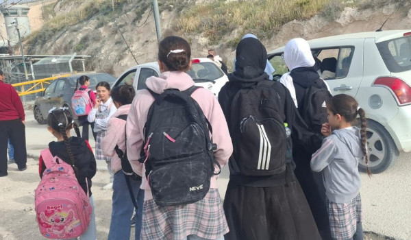 الاحتلال يمنع طلبة السواحرة الغربية من ا...