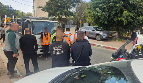 مصرع عامل إثر سقوط قضبان حديدية عليه في ...