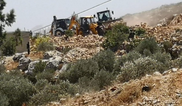 الاحتلال يغلق طرقا فرعية في دير شرف غرب ...