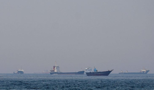 هيئة بريطانية: زورق تابع للحرس الثوري ال...