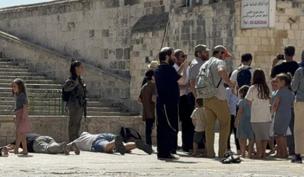 اقتحامات جماعية للأقصى وطقوس تلمودية تزا...
