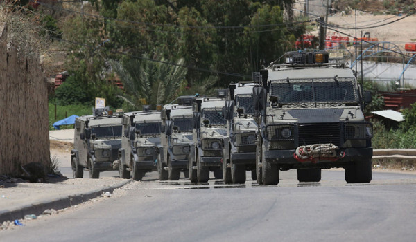 نابلس : طوق  على مادما واقتحام متزامن لل...