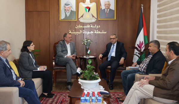 م. سمحان والسفير الهولندي يبحثان تعزيز ا...