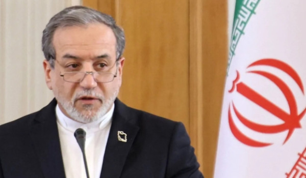 عراقجي في إسلام آباد مجدداً وسط تعثر الم...