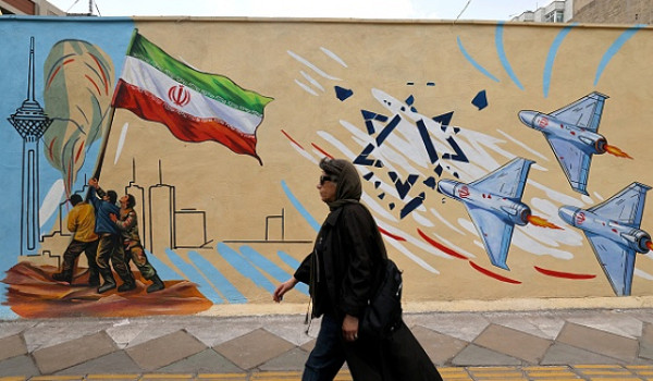 فريق ترامب يدرس المقترح الإيراني لإنهاء ...