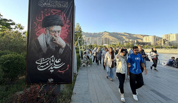 رئيس الموساد: الحرب على إيران ستنتهي باس...