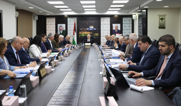 مجلس الوزراء يطالب المجتمع الدولي والوسط...