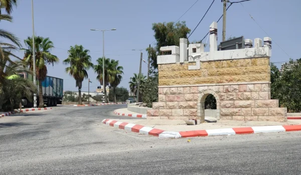 مصدر في الهلال ل PNN: الاحتلال يعدم شابا...