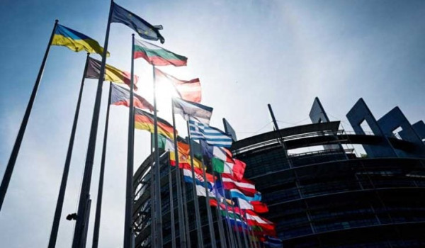 البرلمان الأوروبي يناقش سياسات الهجرة وا...