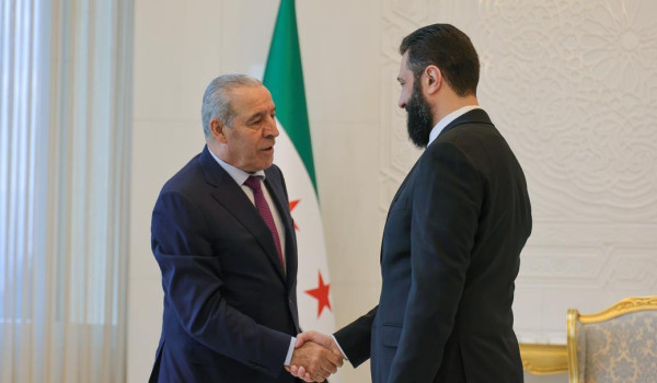 الرئيس السوري أحمد الشرع يبحث مع حسين ال...