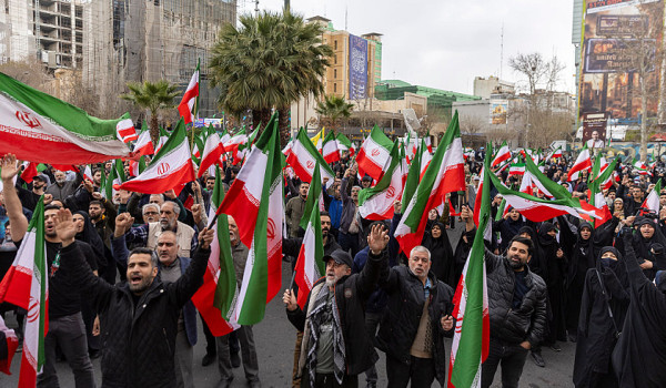 إيران تهدد برد 