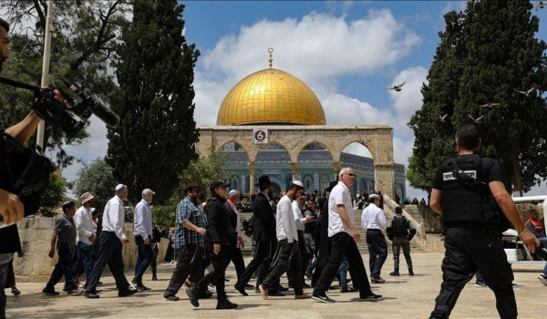 محافظة القدس تحذّر: دعوات تحريضية لاقتحا...