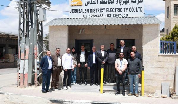 كهرباء القدس تعزز انتشارها في محيط القدس...