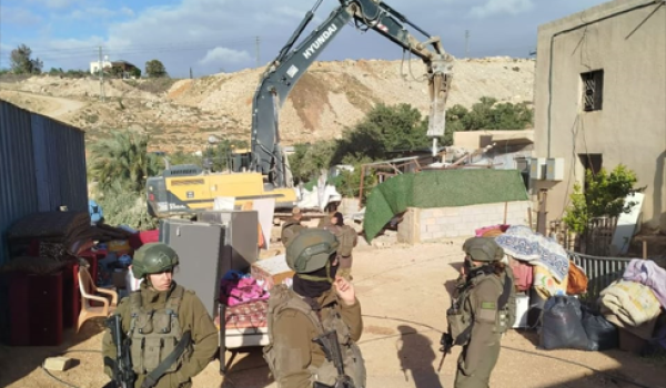 الاحتلال يهدم منزلا شمال القدس بحجة عدم ...