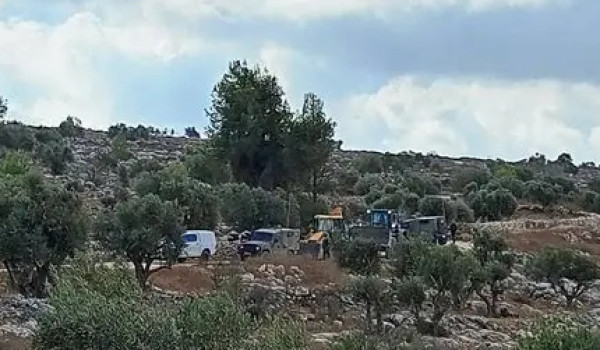 نكبة زراعية في الخليل: الاحتلال يجرف 200...