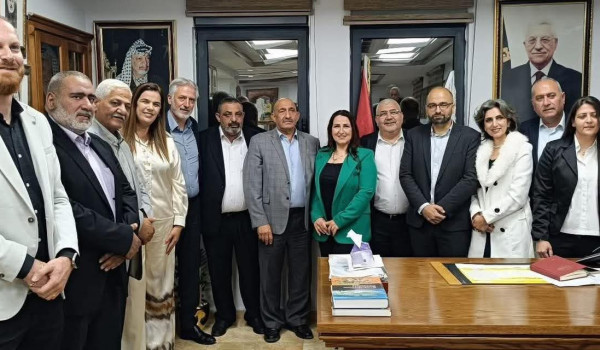 انتخاب فلاديمير خاروفة رئيسا لبلدية بيت ...