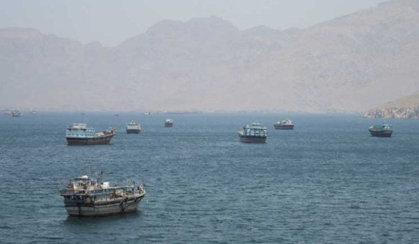 ثلاث ناقلات نفط تغادر مضيق هرمز بعد إيقا...
