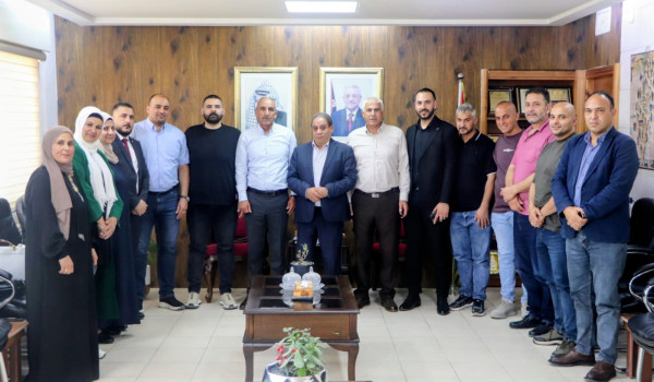 المحافظ ابو عليا يلتقي مجلسي بيت تعمر وا...
