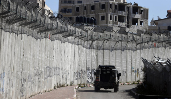 إصابة فلسطيني بجراح خطيرة برصاص الاحتلال...