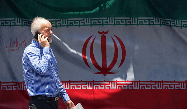 وفد قطري يصل إلى طهران وسط مفاوضات لإنها...