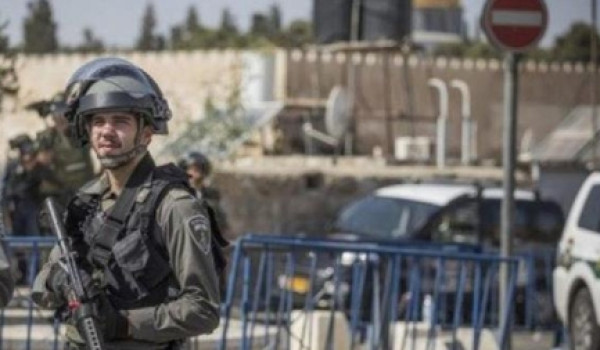 قوات الاحتلال تقتحم مدرسة في القدس وتستد...