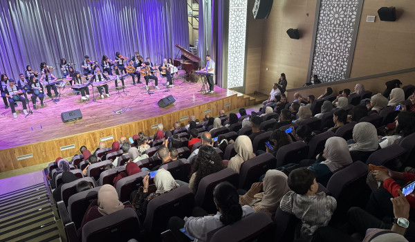 مركز جذور للفنون والتنمية ومدرسة تشايكوف...
