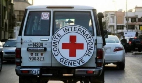 الصليب الأحمر يسهّل نقل 14 معتقلاً مفرجا...