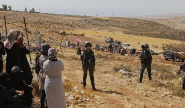 مستعمرون يقيمون بؤرة جديدة قرب تجمع بدوي...