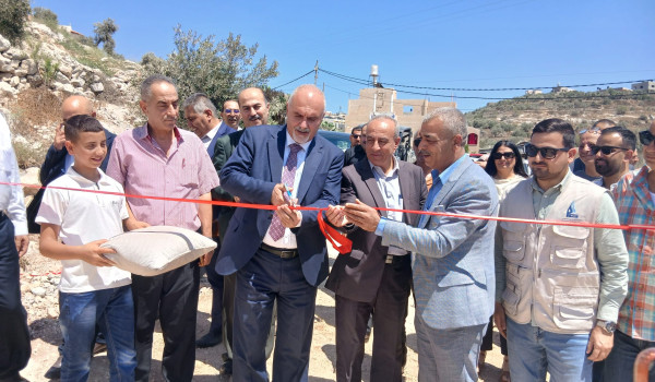 وزير الزراعة يفتتح ويتفقد مشاريع تنموية ...
