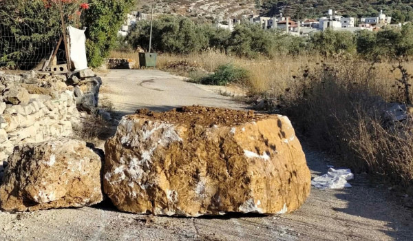 الاحتلال الإسرائيلي يغلق طرقًا فرعية وشا...