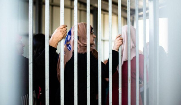 تحذيرات من تفاقم أوضاع الأسيرات المريضات...