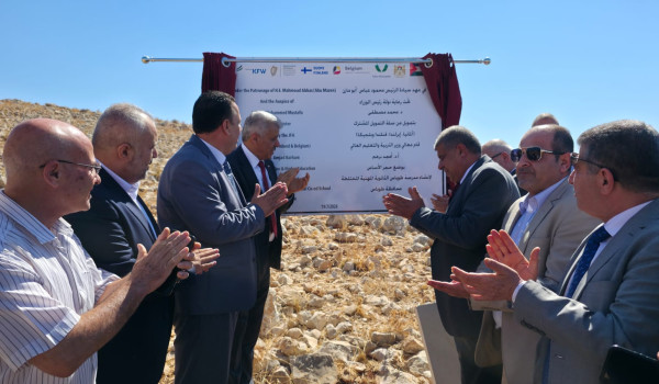 وزير التربية يضع حجر الأساس لمدرسة مهنية...