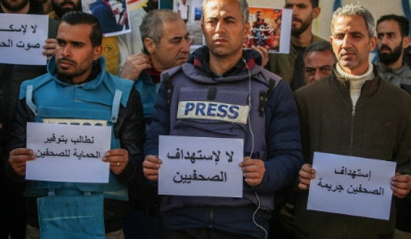نقابة الصحافيين الفلسطينيين: مقتل 8 صحاف...