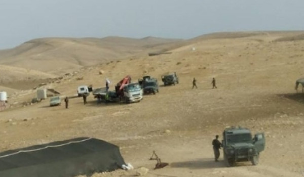 مستوطنون يهاجمون مساكن مواطنين في التوان...