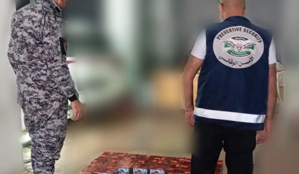 ضبط ألعاب نارية ممنوعة من التداول في محا...