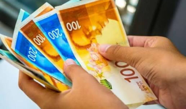 مراسلة PNN : رواتب الموظفين عن شهر نيسان...